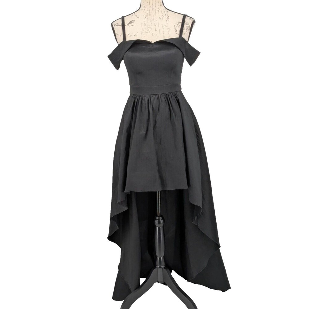 B. Smart Formal Dress 3 Black Long Sweetheart Neckline Full Skirt Whimsey Goth